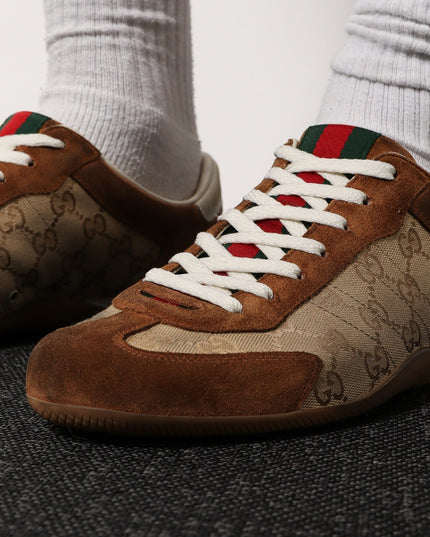 👟 Gucci – Shift Suede Sneaker mit GG Supreme Fabric | Braun (SUND)