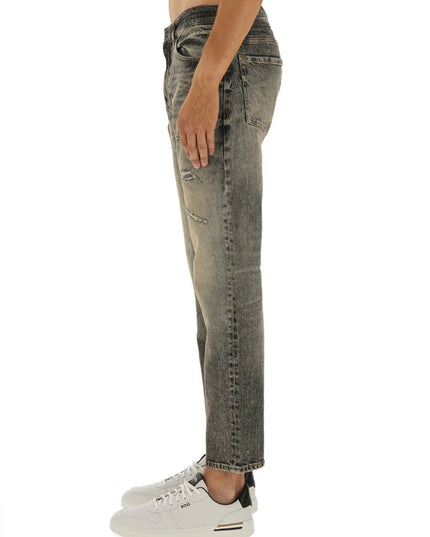 JEANS IN DENIM