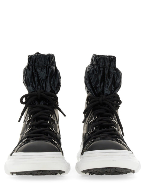 LACE-UP BOOT