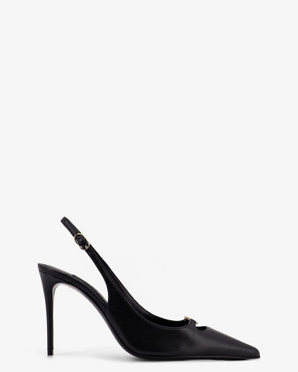 Leather pump with metal DG logo