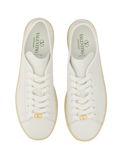 LEATHER SNEAKER