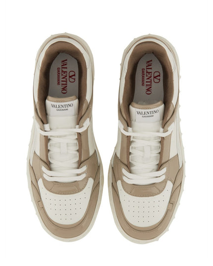 LOW TOP SNEAKER "FREEDOTS"