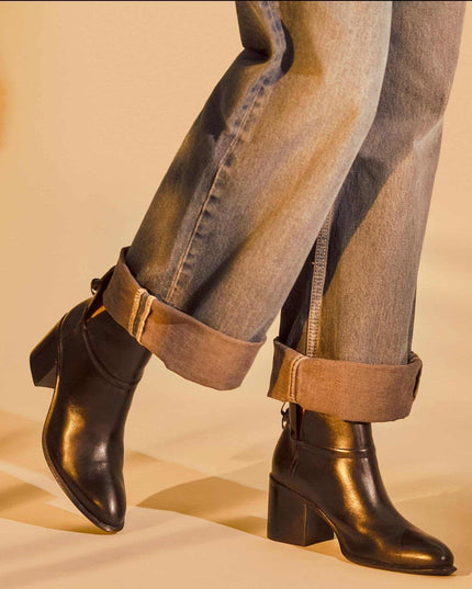 Mangárá Atelier | Attalea Stiefeletten | Black