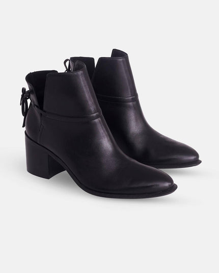 Mangárá Atelier | Attalea Stiefeletten | Black