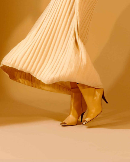 Inga Damen Leder Ankle Boots | Beige | 8.7cm Pointed-Toe | Mangará Atelier