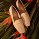 Cipó Beige Leder-Loafer mit eckiger Spitze – Flach