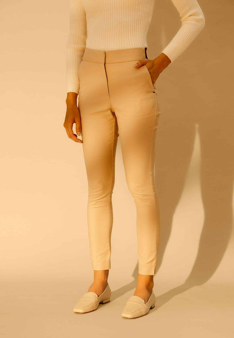 Cipó Beige Leder-Loafer mit eckiger Spitze – Flach