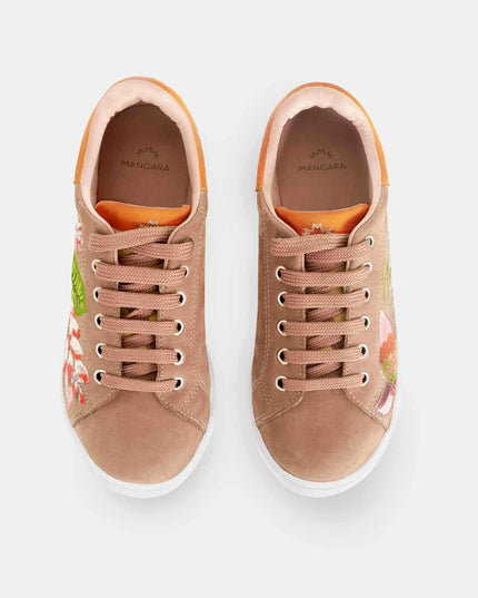 Mangará Atelier | Wildleder-Sneaker mit Blumenstickerei | Beige | Damen