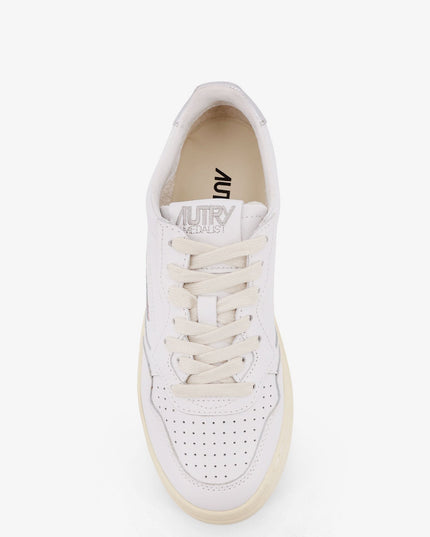 Medalist leather sneakers