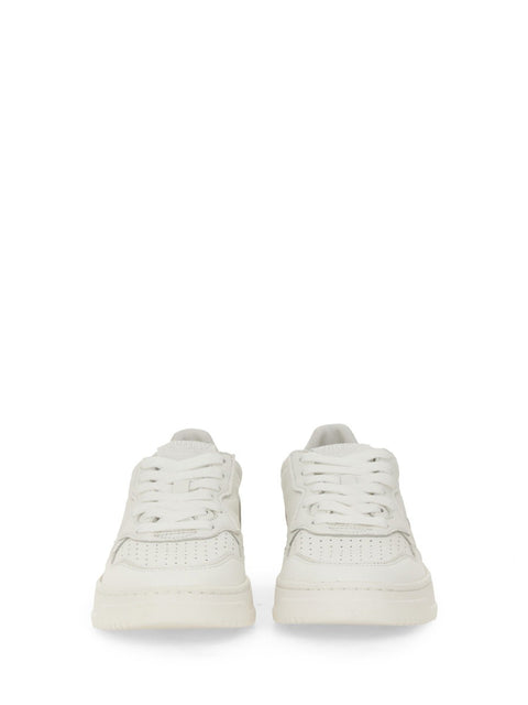 "MEDALIST LOW" SNEAKER