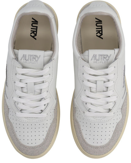 "MEDALIST LOW" SNEAKER