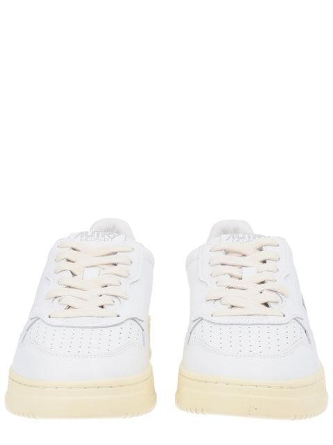 "MEDALIST LOW" SNEAKER