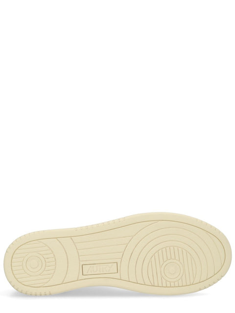 "MEDALIST LOW" SNEAKER