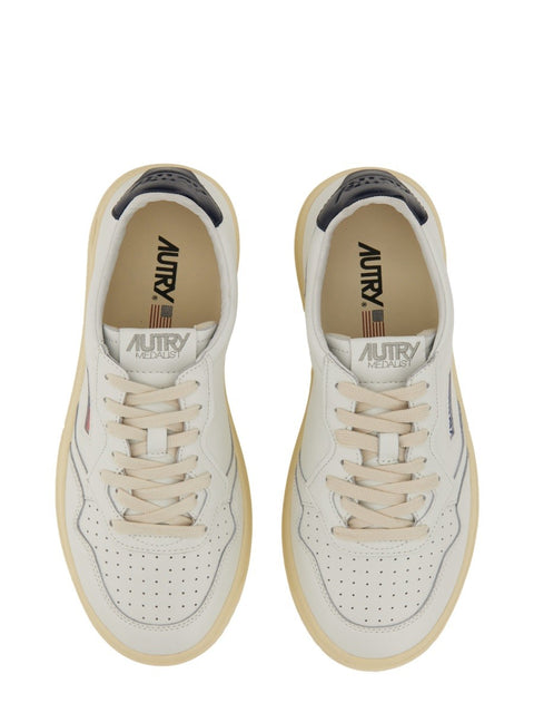 "MEDALIST LOW" SNEAKER