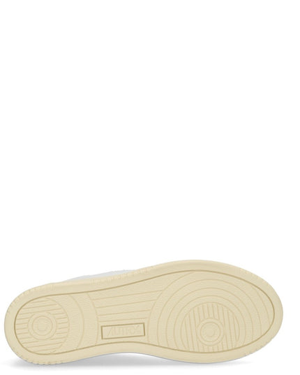 "MEDALIST LOW" SNEAKER