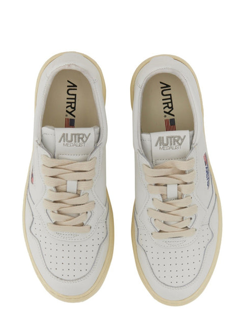 "MEDALIST LOW" SNEAKER