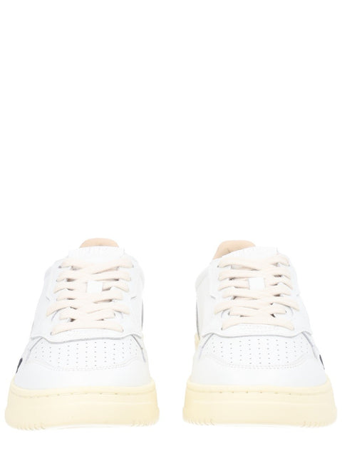 "MEDALIST LOW" SNEAKER