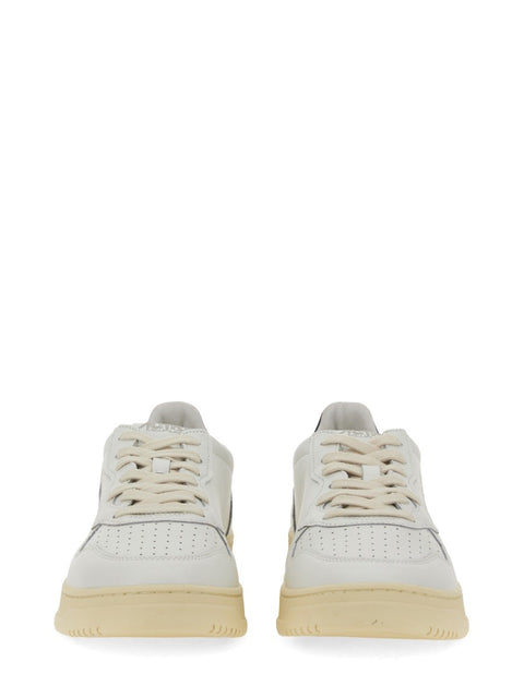 "MEDALIST LOW" SNEAKER