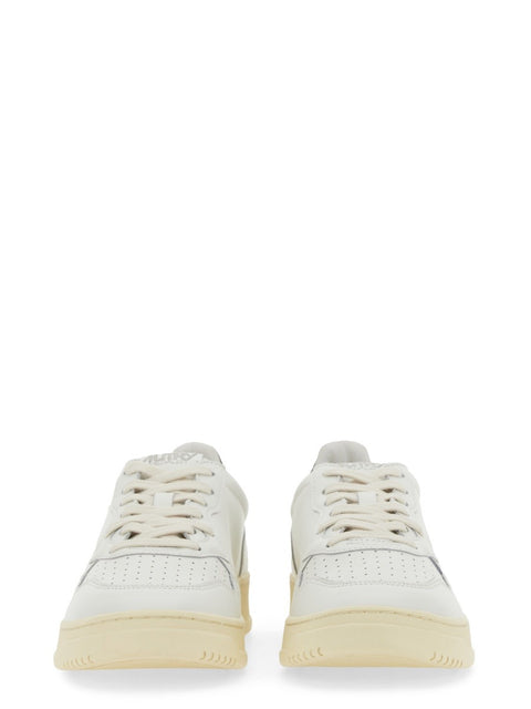 "MEDALIST LOW" SNEAKER