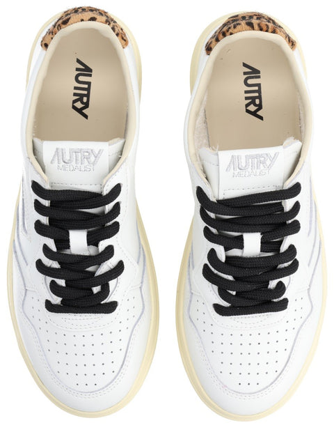 "MEDALIST LOW" SNEAKER
