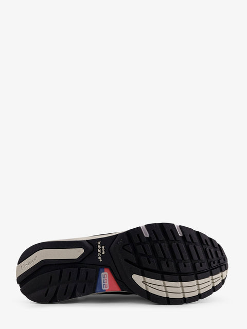 Mesh and suede U992BK sneakers
