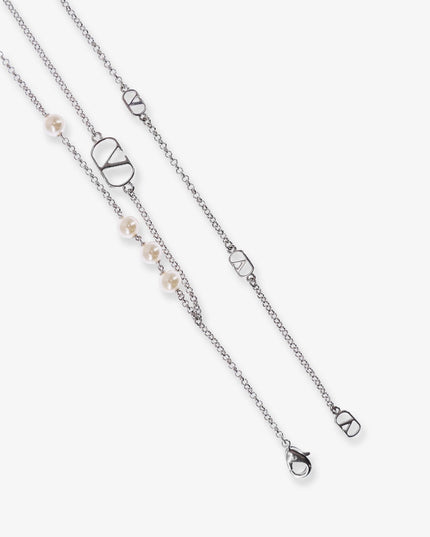 Metal and pearls VLogo Signature necklace