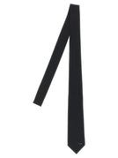 Black / U