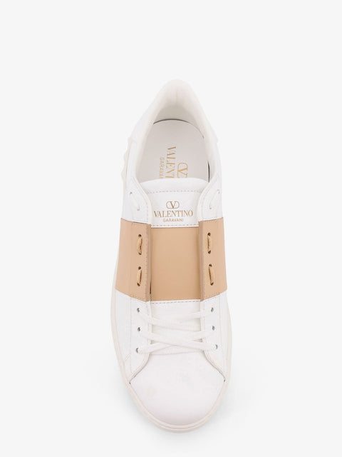 Open leather sneakers