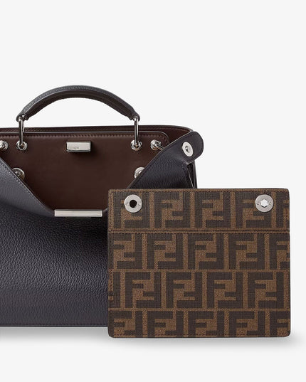 Peekaboo ISeeU Small leather crossbody bag