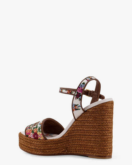 Raffia sandals with floral embroidery