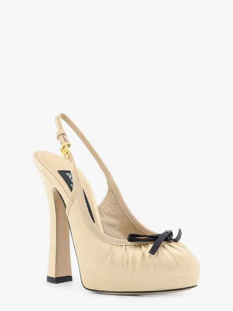 Satin décolleté