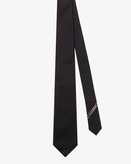 Silk tie