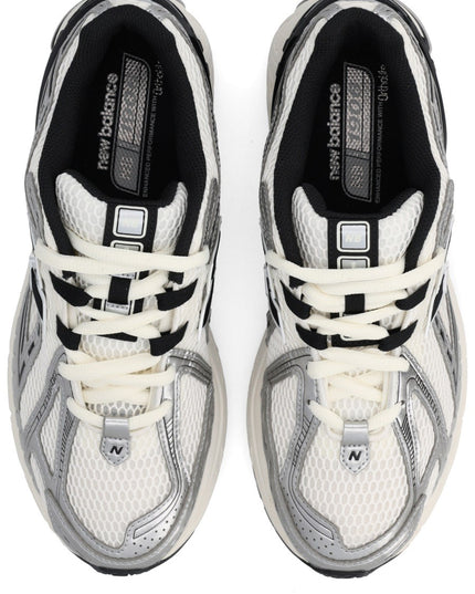 SNEAKER "1906R"
