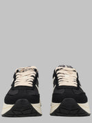 Black / 40