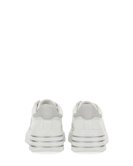 SNEAKER REBEL