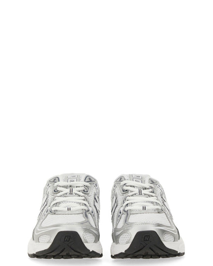 SNEAKER "U740"