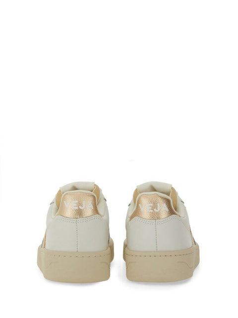 SNEAKER "V-10"