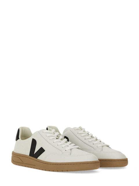 SNEAKER "V-12"