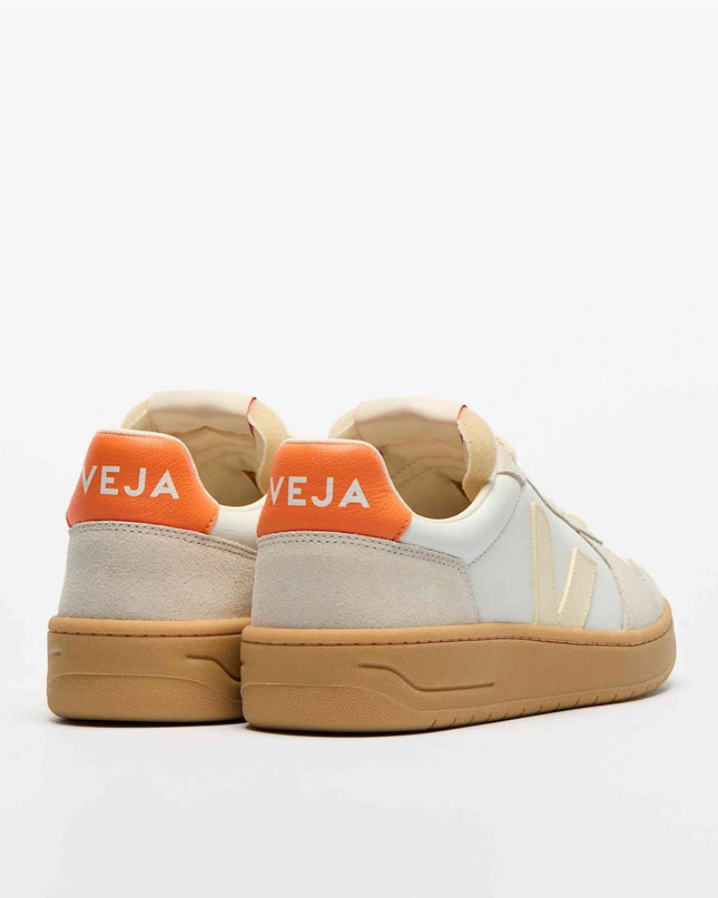 Veja | V-82 Sneakers | Beige | Damen