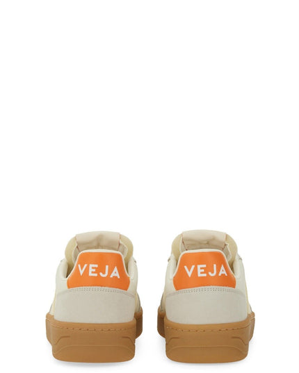 SNEAKER "V-82"