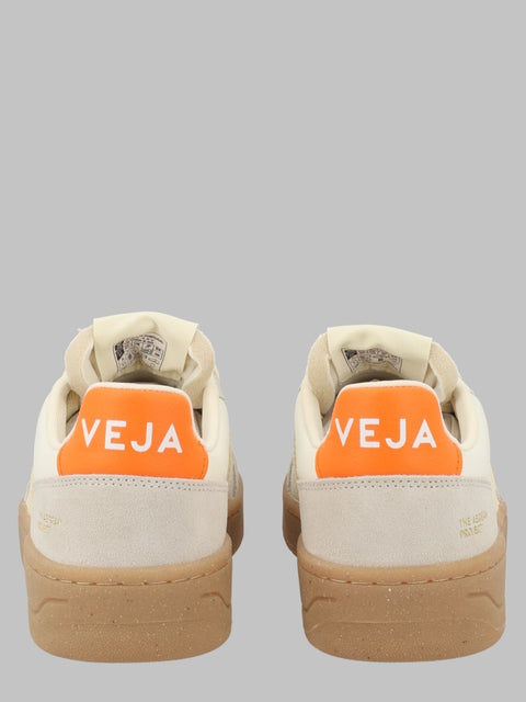 SNEAKER "V-82"