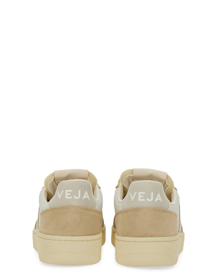 SNEAKER "V-82"