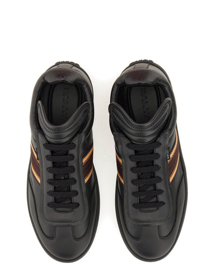 SNEAKER WITH LOGO