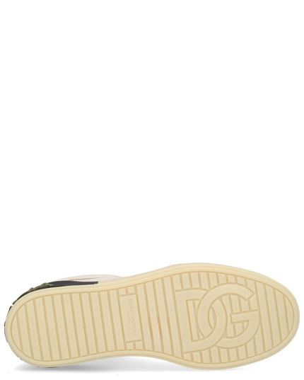 SNEAKER WITH LOGO