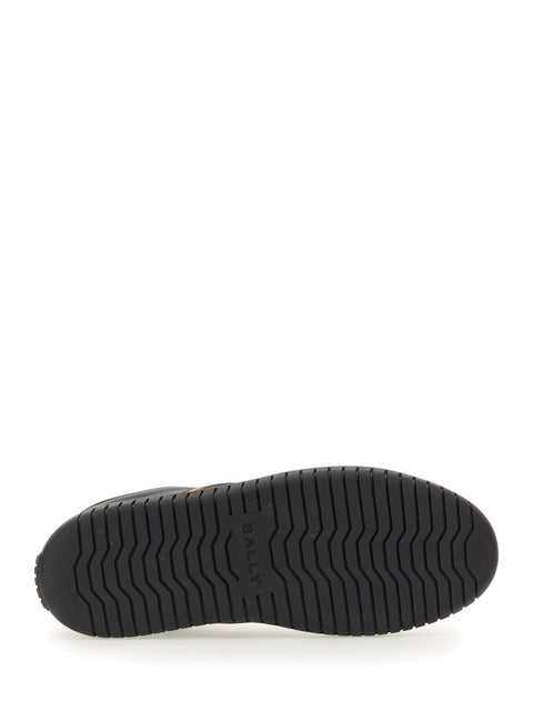 SNEAKER WITH LOGO
