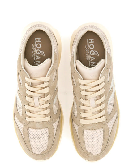 SNEAKER WITH LOGO