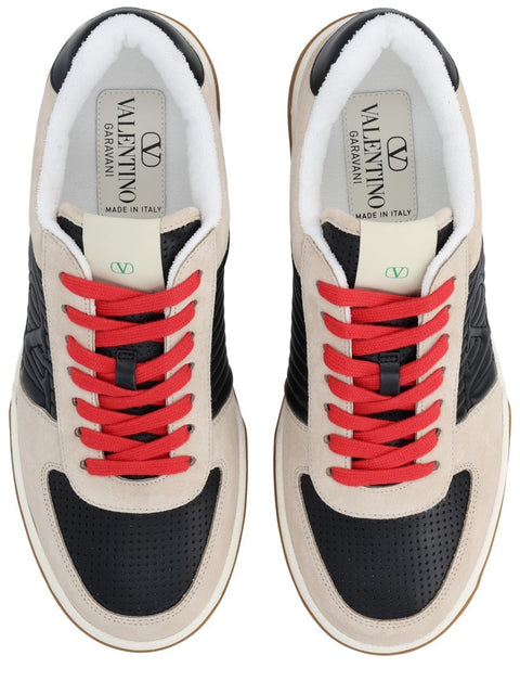 SNEAKER WITH LOGO