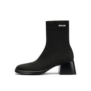 34 / Black