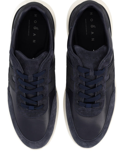 SUEDE SNEAKER