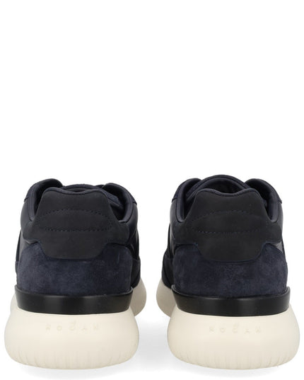 SUEDE SNEAKER